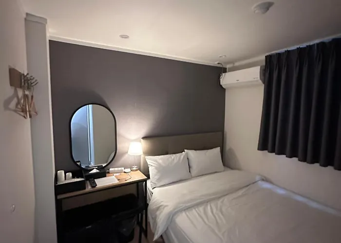 About Dongdaemun Hotel 2*